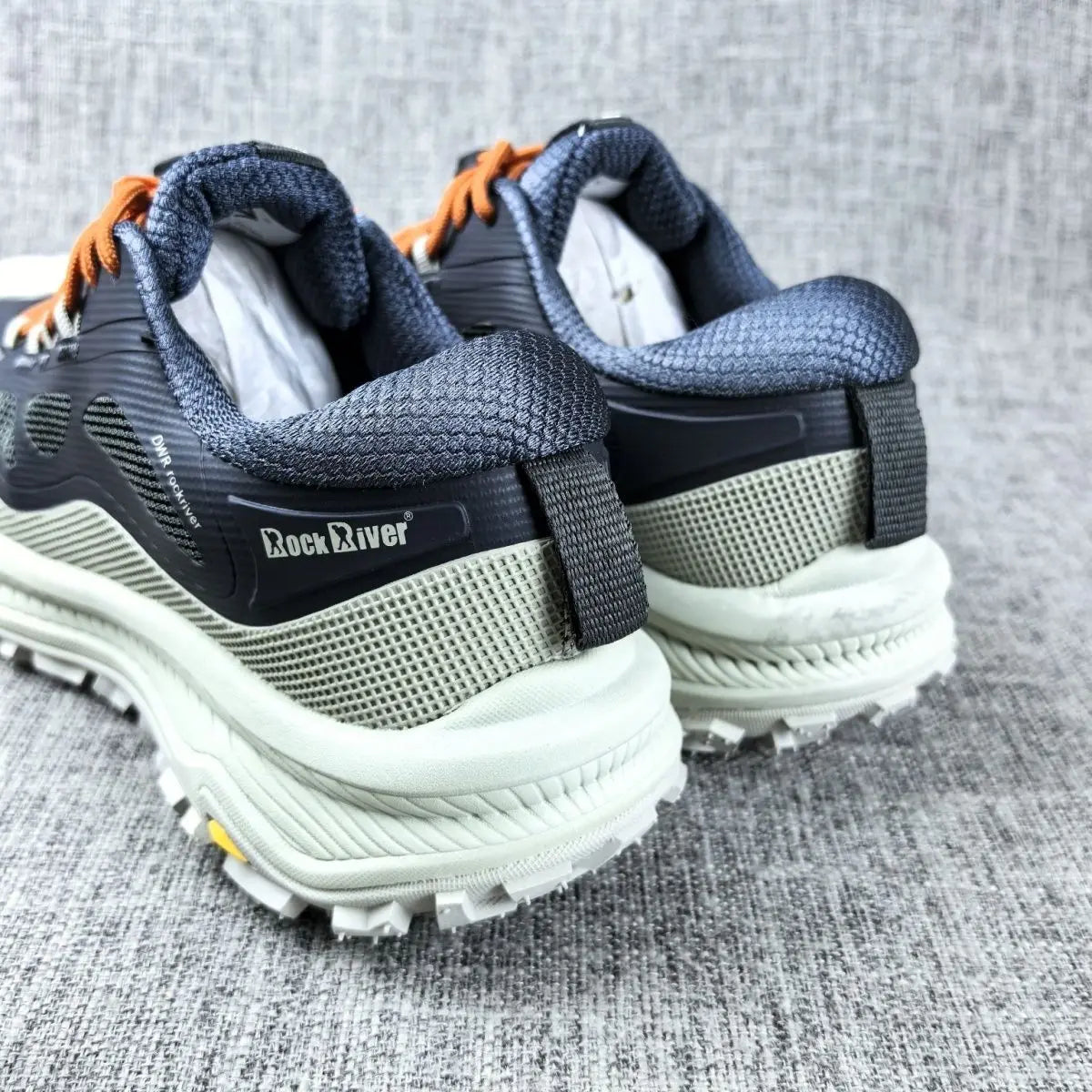 2025 Men's Tactical Hiking Shoes All-Terrain Non-Slip Breathable Thick Sole Mountain Trail Running Outdoor Sneakers